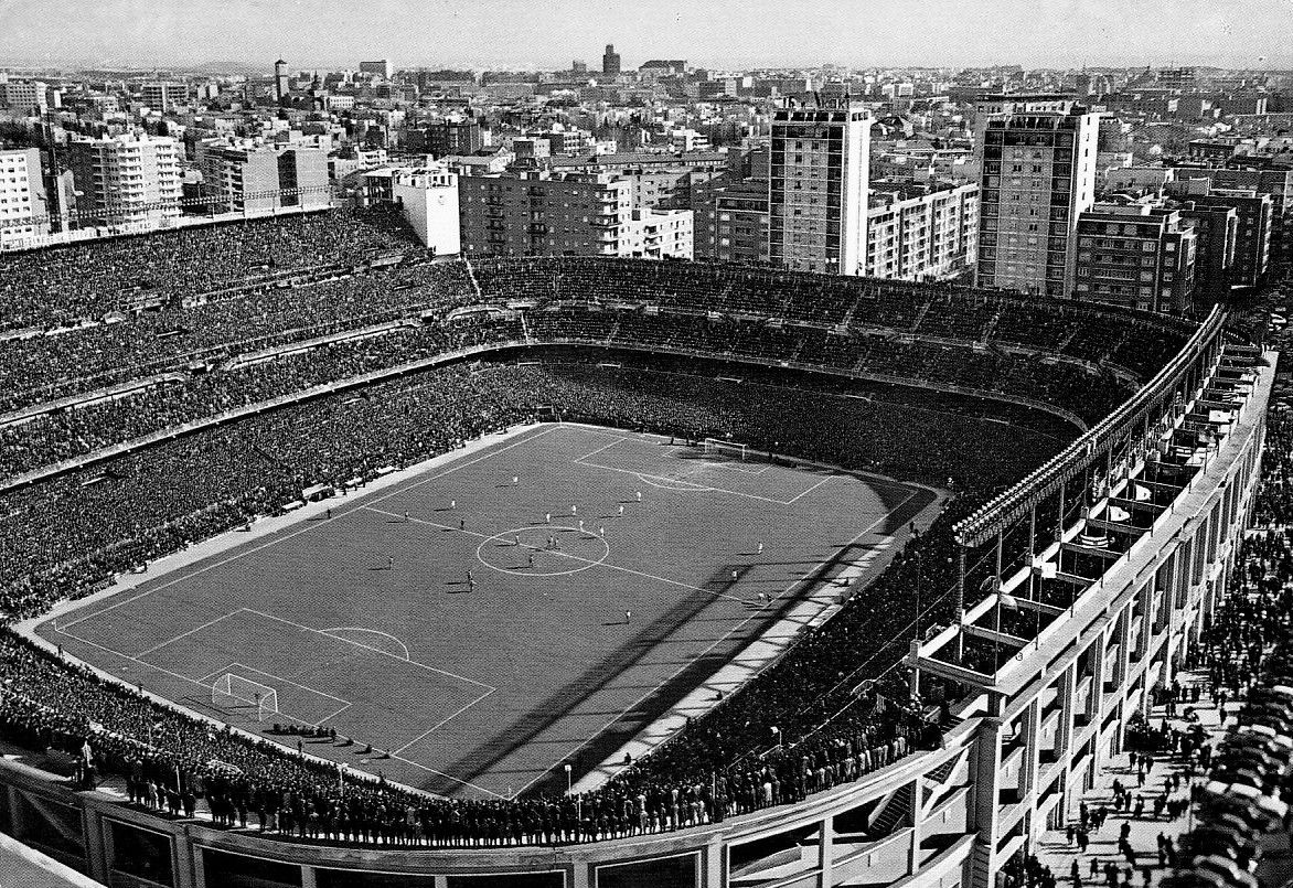 «Santágo Bernabeý», Madrıd Real Madrıd klýbynyń alańy