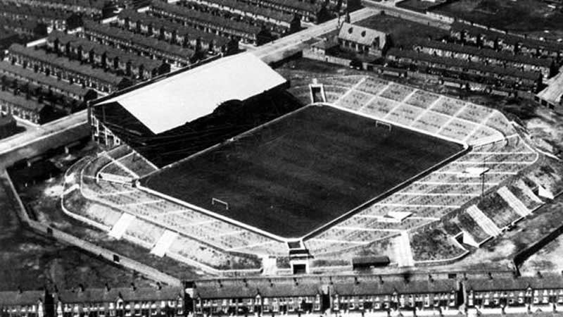 «Meın Roýd», Manchester 1923-2003 Manchester Sıtı aralyǵyndaǵy  klýbynyń alańy