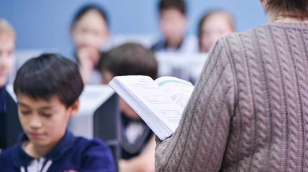 Pedagog mártebesi týraly zańnyń mátini