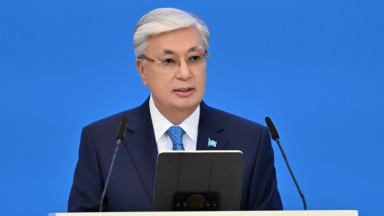Президент Тоқаев Сызғанов атындағы ұлттық хирургия орталығының ұжымын құттықтады