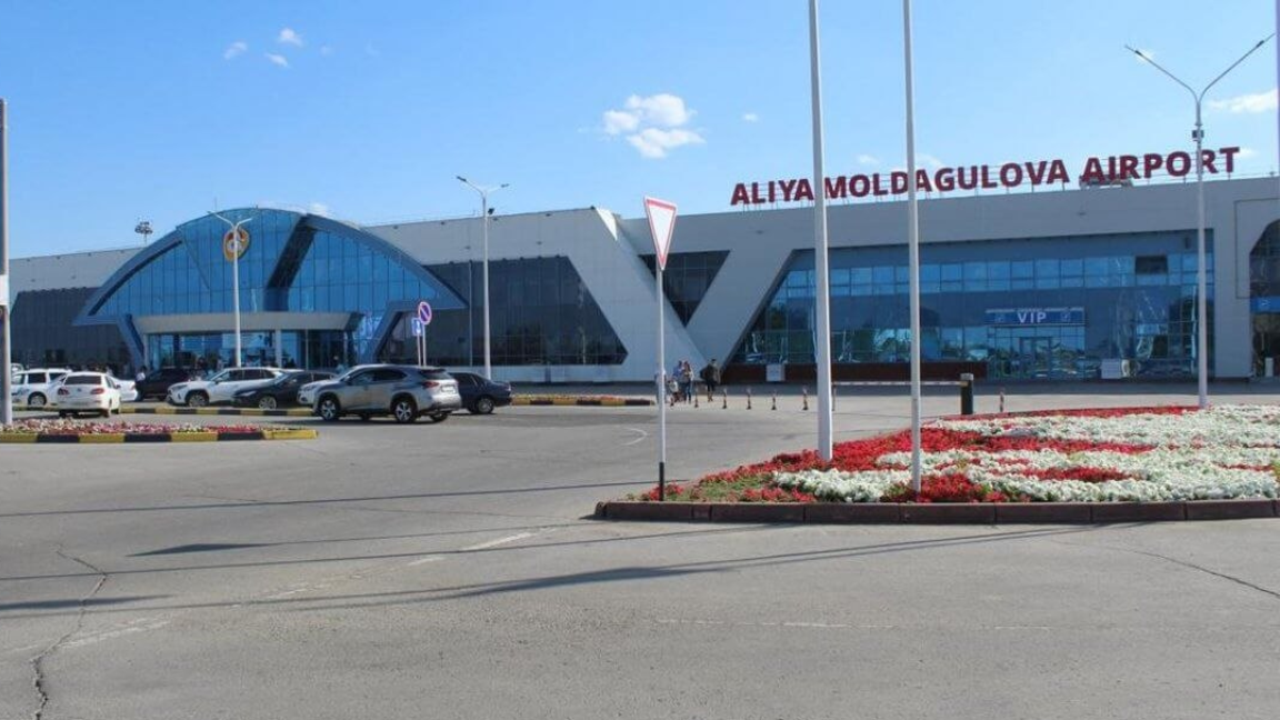Ақтөбеде шұғыл қонған ресейлік ұшақтағы жолаушы көз жұмды