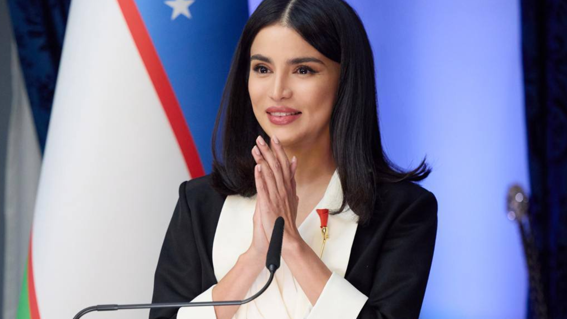 وزبەكستاندا بيلىك اۋلەتتەندى مە؟ ميرزيويەۆ ۇلكەن قىزىن پرەزيدەنت اكىمشىلىگىنىڭ باسشىسى ەتىپ تاعايىندادى
