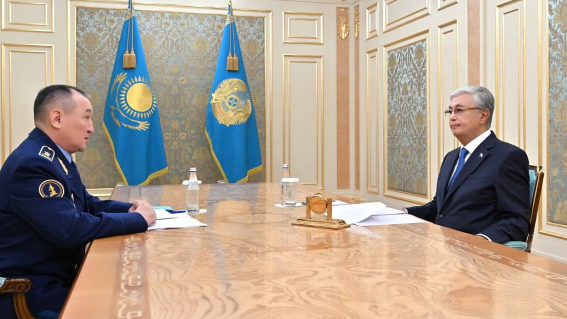 Тоқаев Қорғаныс министрін қабылдап, армия қауіпсіздігіне баса назар аударды