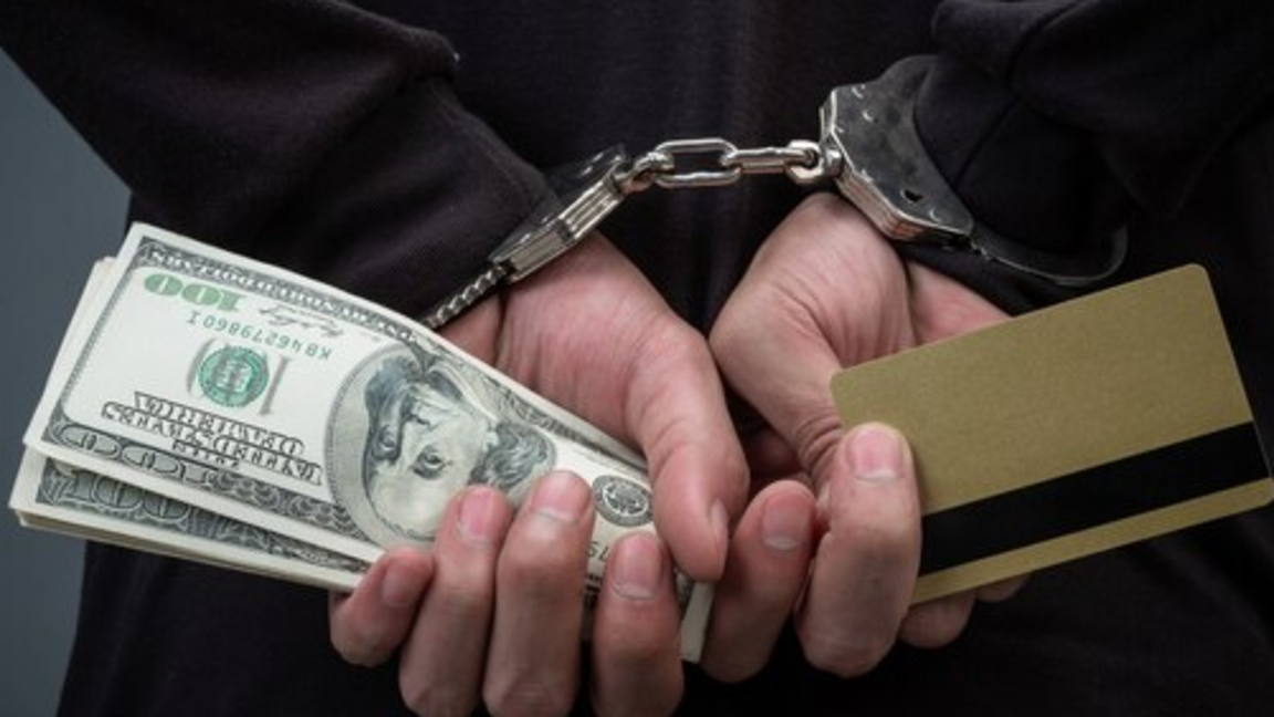 كوللەدج باسشىلىعى 5 جىل بويى ستۋدەنتتەردىڭ ستيپەنديالارىن زاڭسىز يەمدەنگەن