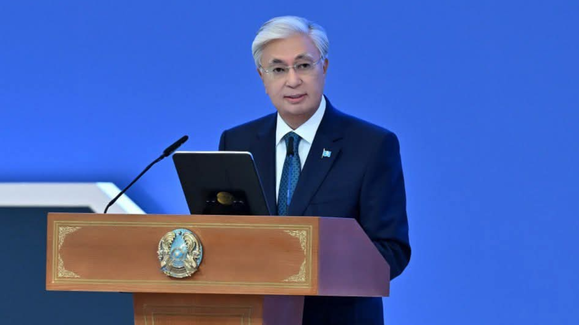 Prezıdent Qasym-Jomart Toqaev qazaqstandyqtardy Konstıtýsıa kúnimen quttyqtady