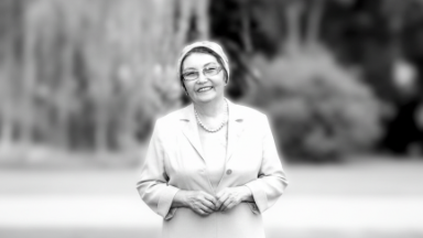 KÚLÁSH AHMETOVANYŃ MUQAǴALIMEN KEZDESÝİ