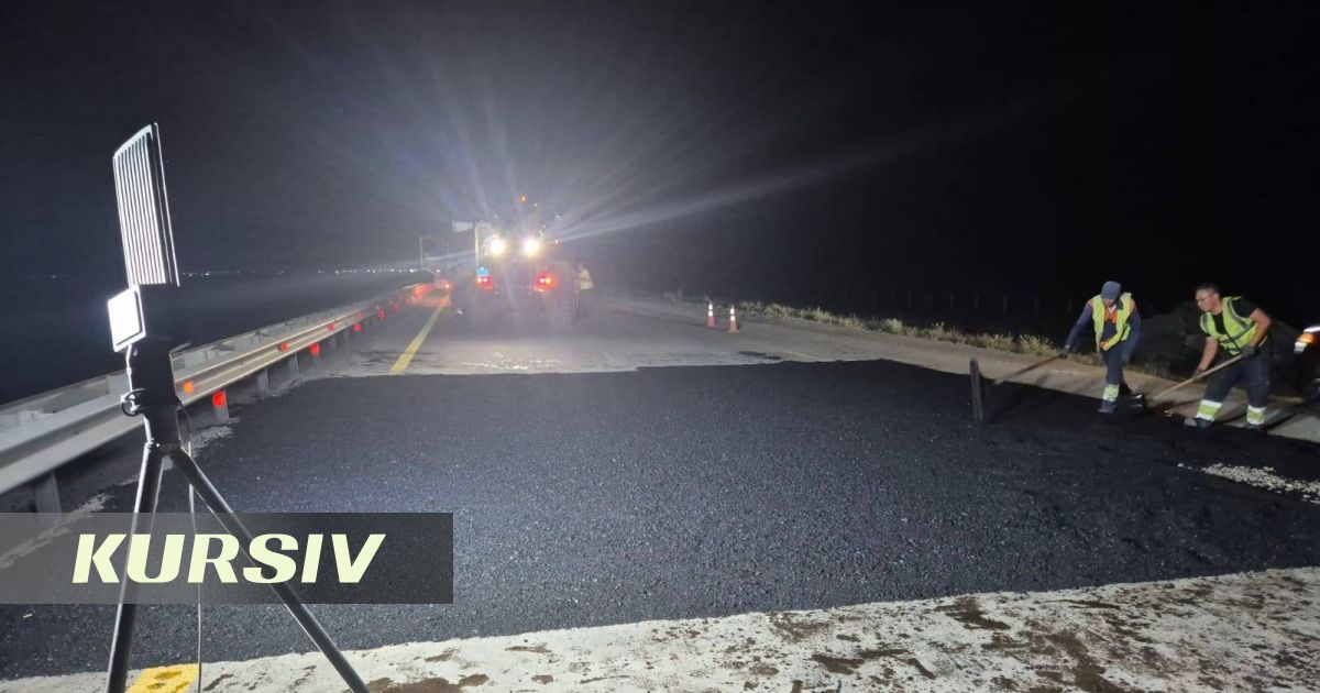 Kazakistan'da anormal sıcaklık altı çimento beton yolu deforme etti