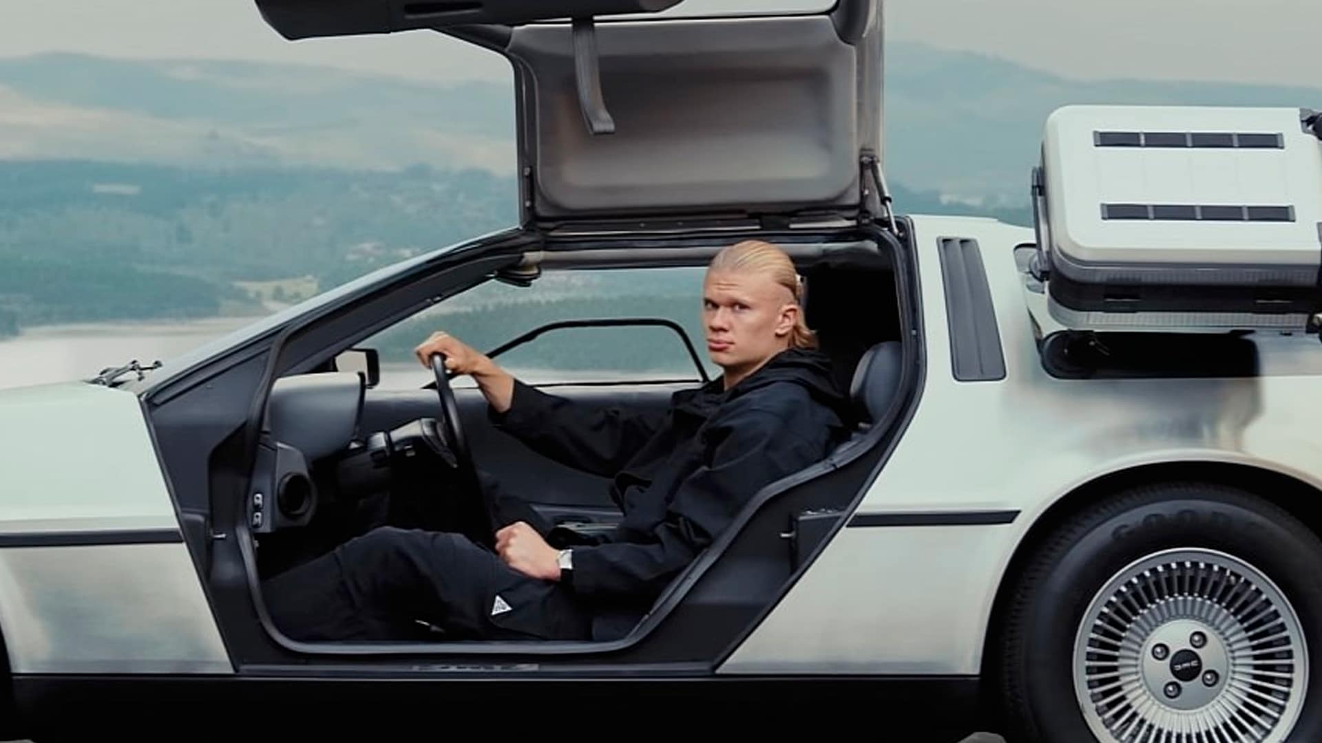 Эрлинг Холанның автопаркі: Bugatti, Ferrari және Mercedes 12 млн доллар