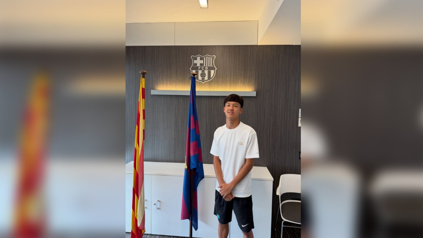 14-Year-Old Kazakh Footballer Signs Contract with Barcelona