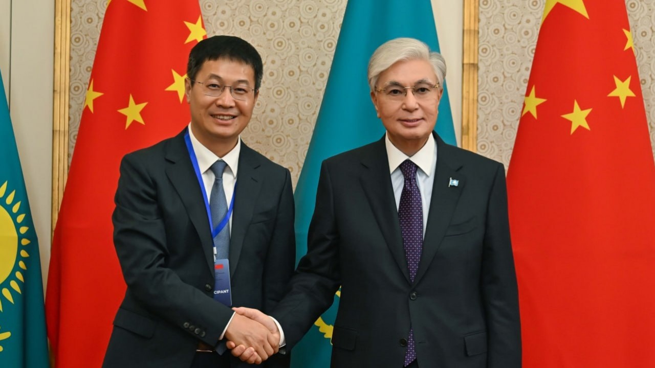 President Tokayev meets with Xiaomi Group president in Shanghai