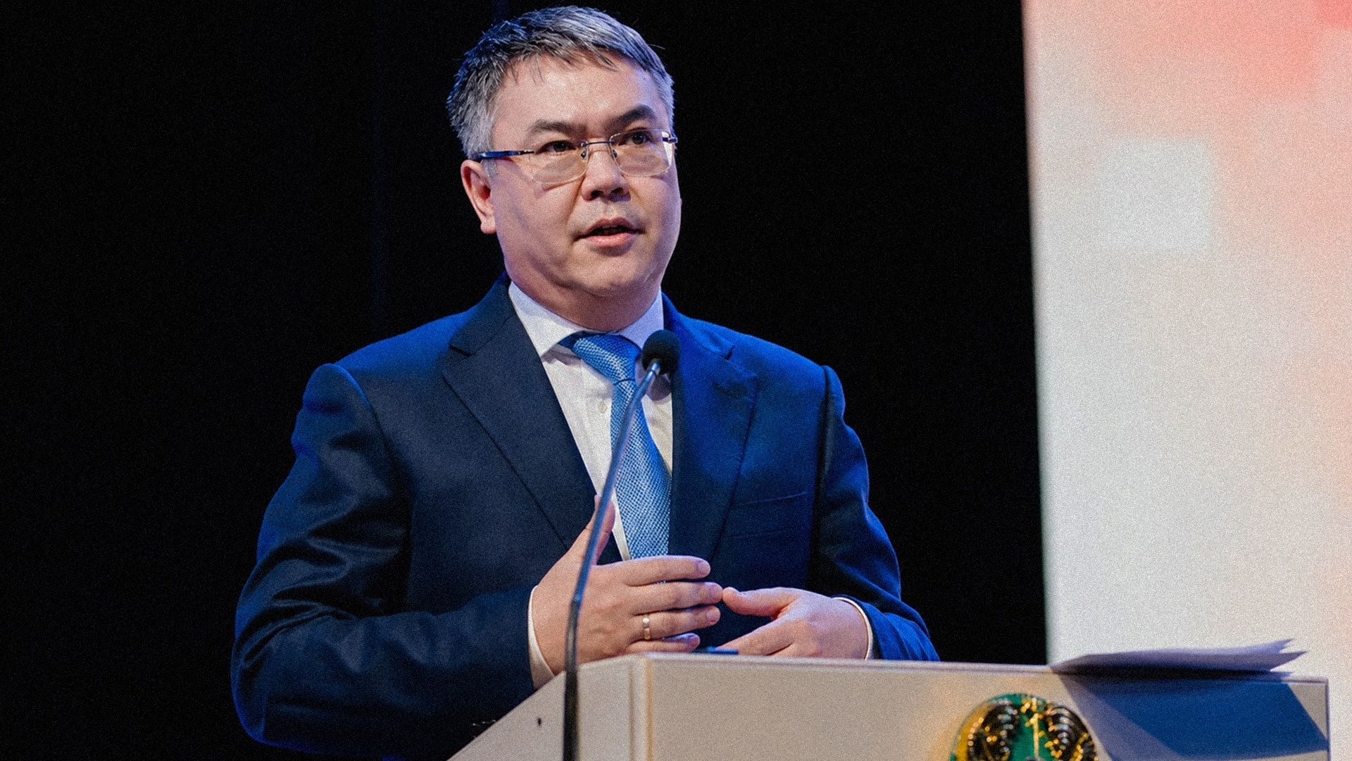 Kazakh President Toqaev dismisses Atyrau Region governor Serik Shapkenov