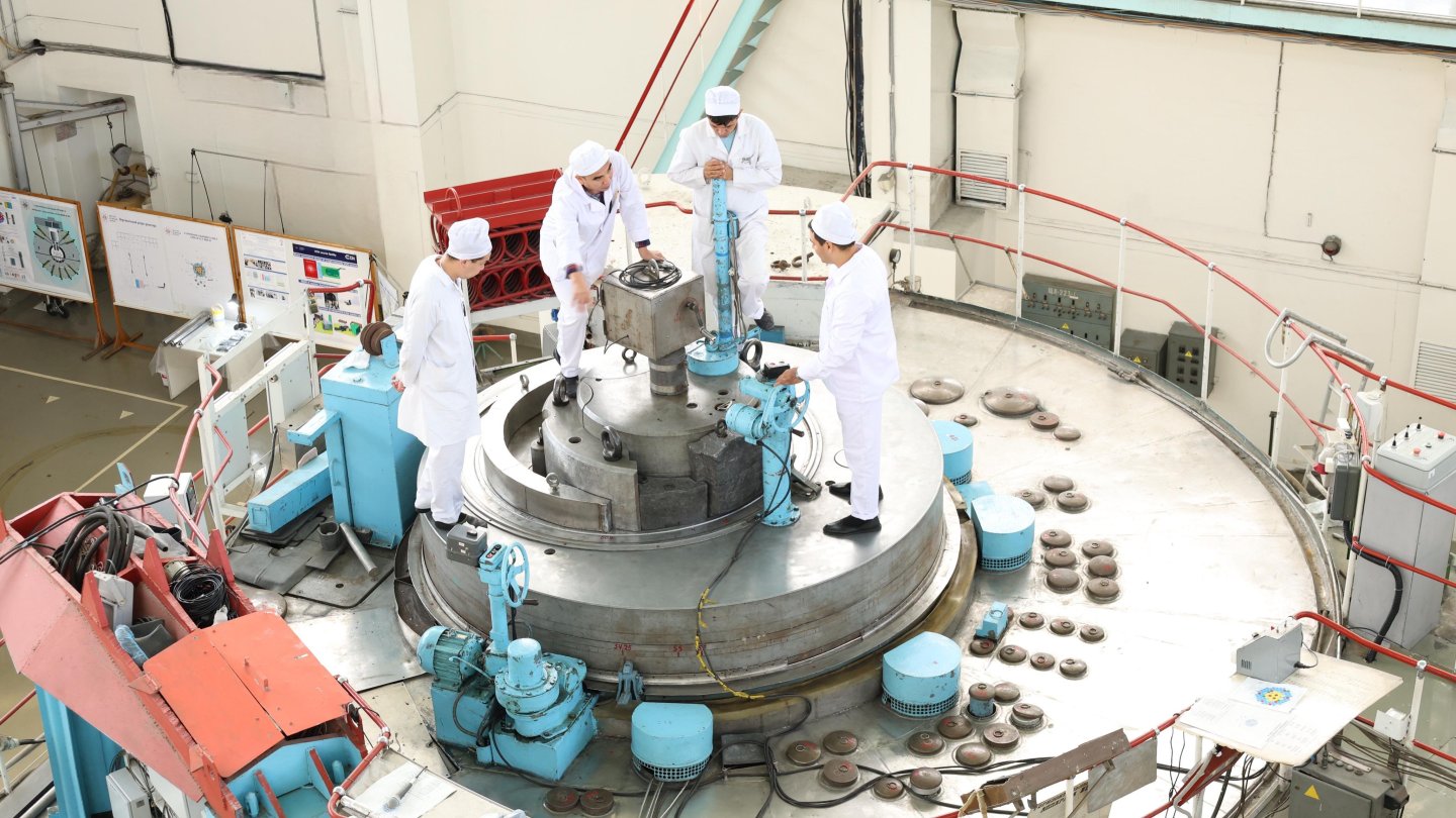 Salary Delays at Institute of Nuclear Physics; Management Promises Payouts by July 24