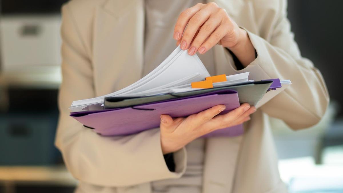 Confusion over 'Altyn Belgi' and Red Diplomas: Can Applicants Still Qualify for Grants in Kazakhstan?