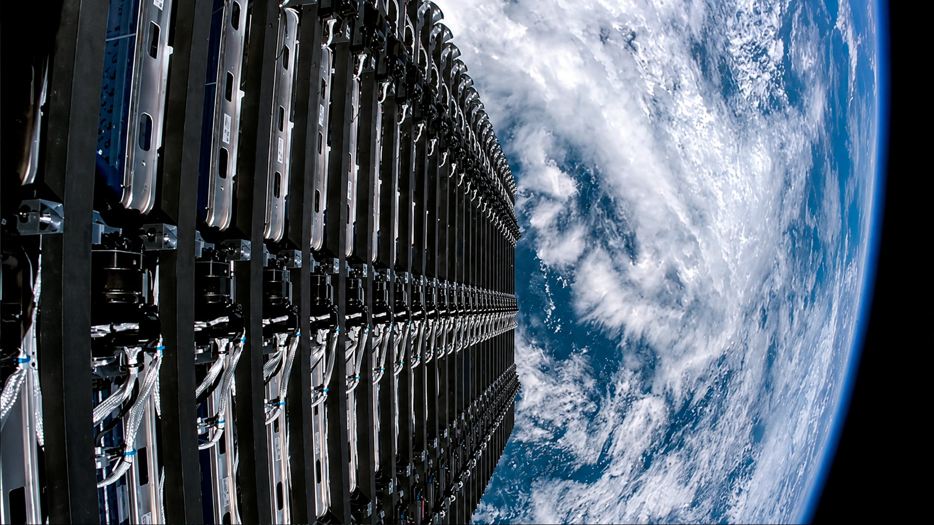 SpaceX жаңа Старлинк V5 терминалын ұсынды: жылдамдығы 375 Мбит/с-тан асты