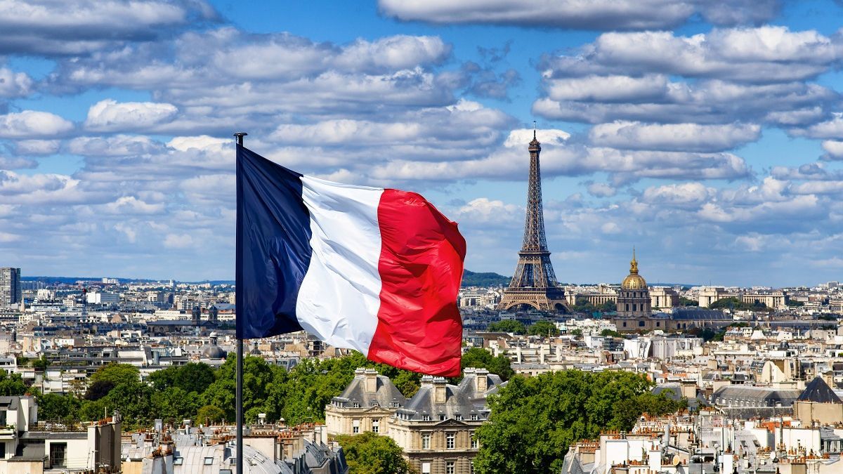 France passes euthanasia law after three readings