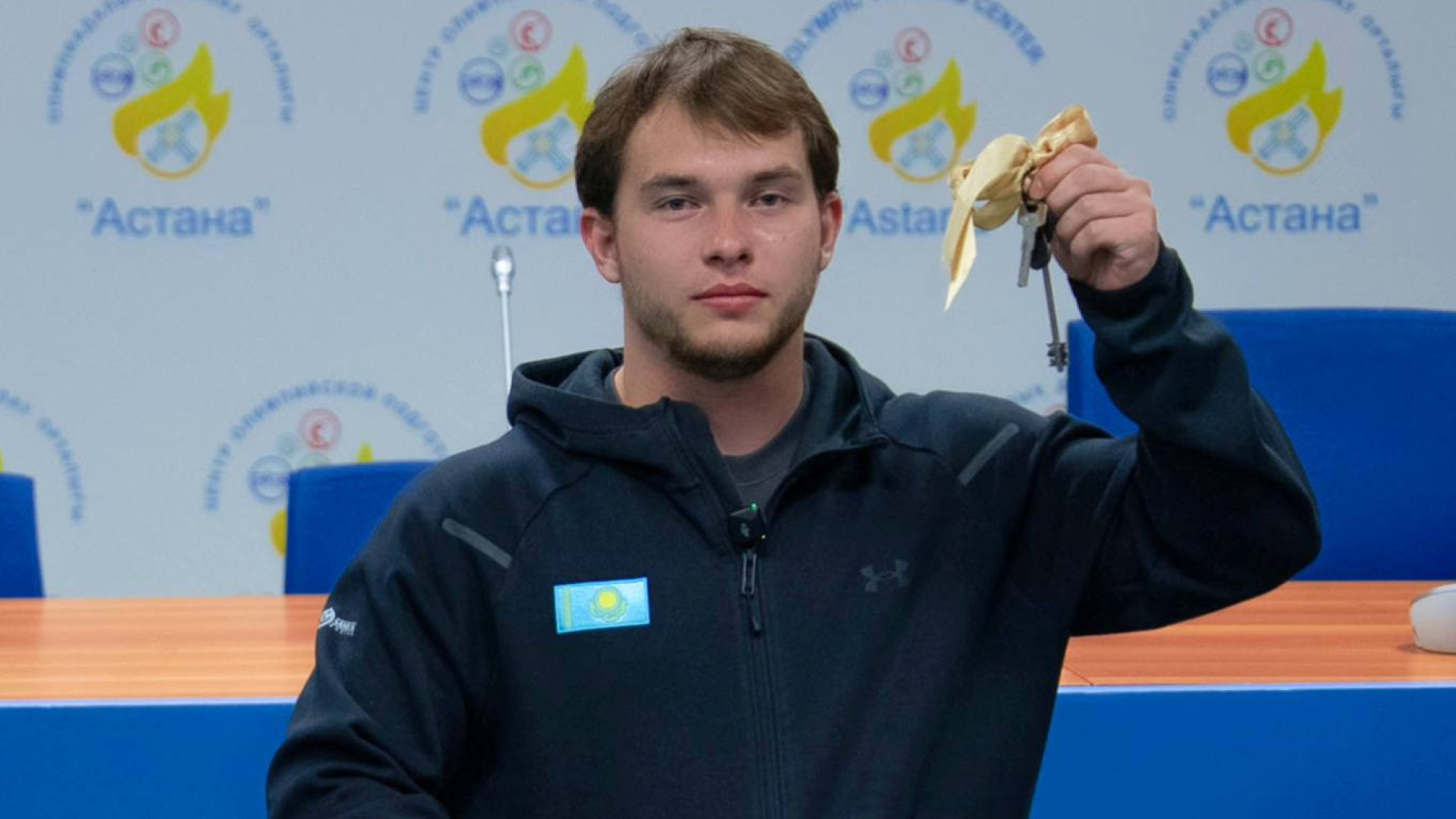 Ауыр атлетикадан әлем чемпионатының жүлдегері Алексей Чуркин үш бөлмелі пәтер алды