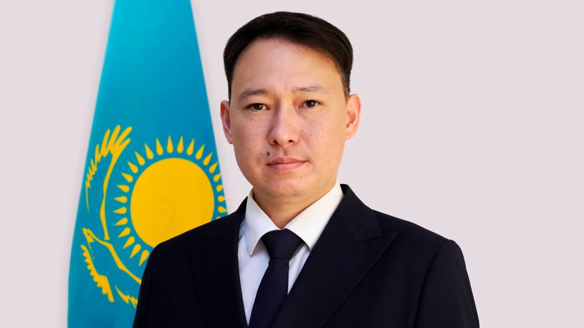 达汗·梅尔扎巴耶夫被任命为工业和建设部副部长