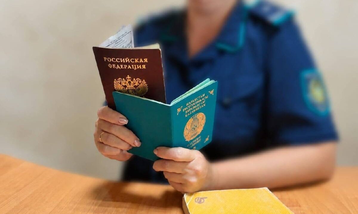قازاقستان قۇجاتتارىن زاڭسىز پايدالانعان رەسەيلىكتەر: 6 ادام ەلدەن شىعارىلدى