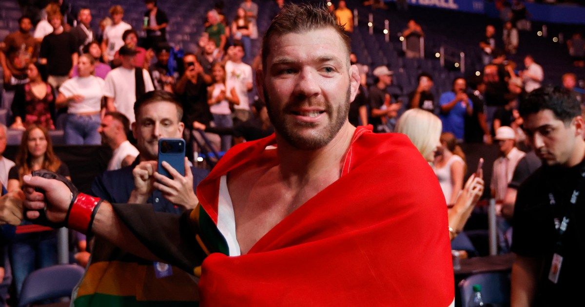 Du Plessis makes winning return to UFC with dominant decision over Usman