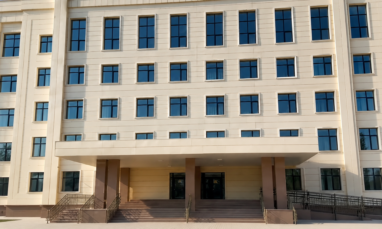Арқалықта қайтарылған активтерге университет реконструкциясы аяқталды