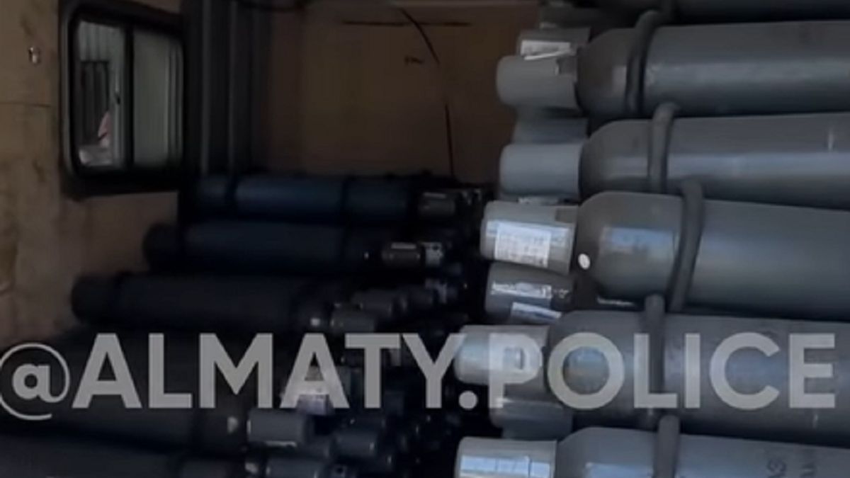 Almaty Police Seize 685 Nitrous Oxide Canisters After Delivery Leads to Warehouse