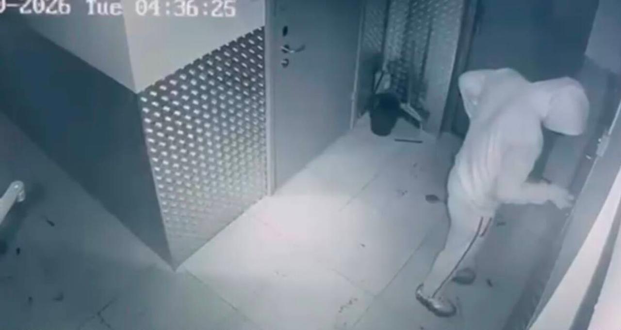 Series of Thefts in Atyrau: Suspect Stole Millions from Grocery Stores