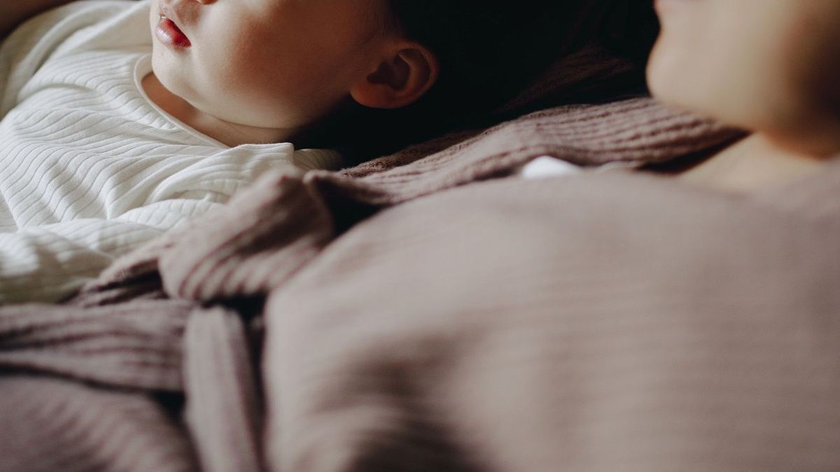 Kazakhstan Woman with Children Protected from Eviction During Heating Season