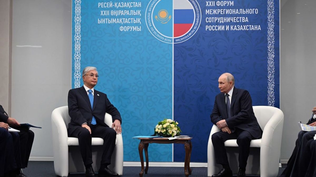 Tokayev Proposes Freezing Ukraine Conflict at Omsk Forum