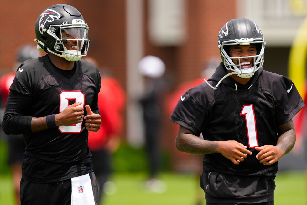 Falcons жаттығу лагерінде Tua Tagovailoa жарақаты себепті бір ғана квотербек қалды