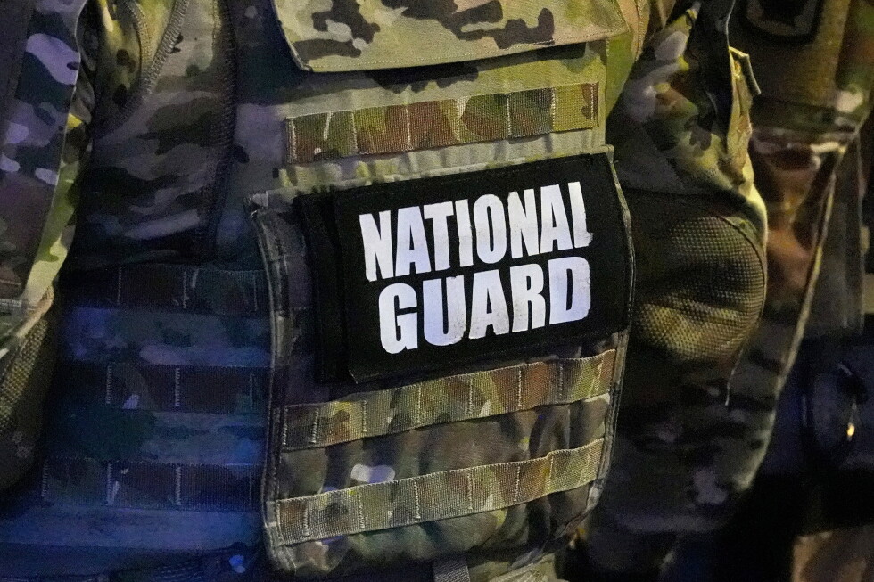 美国国民警卫队少校为双重婚姻伪造文件