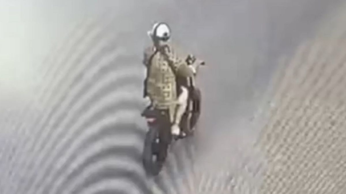 Broken Jaw and Knocked-Out Teeth: E-Bike Driver Found in Aktobe