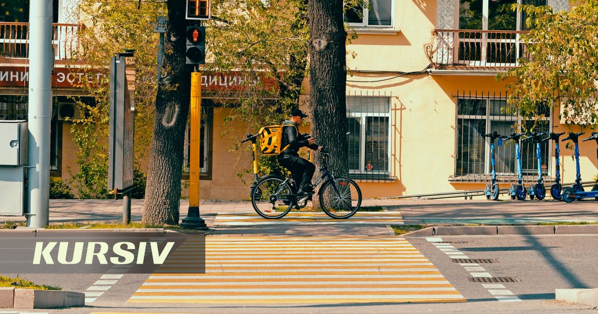 Астаналық курьер табысы туралы айтып, желіде дау тудырды
