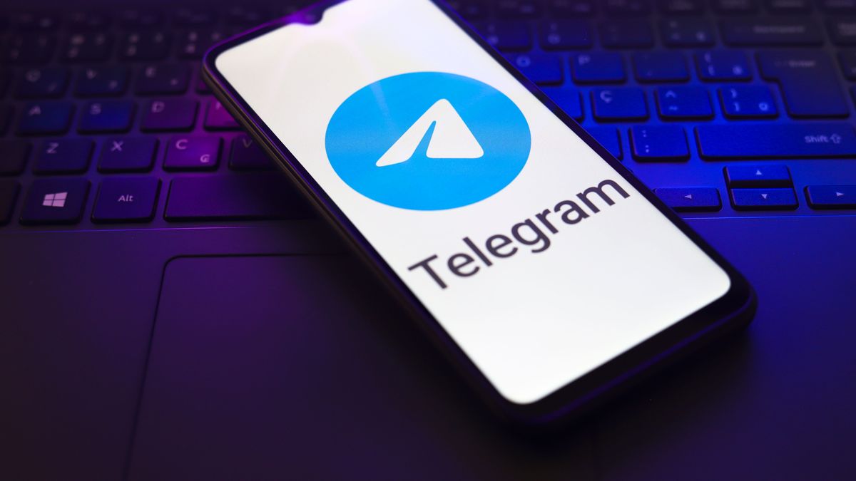 Apple временно удалила Telegram из App Store из-за запрещенного контента