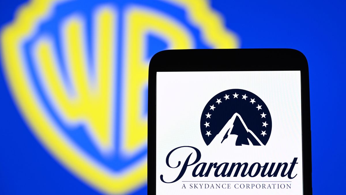 Paramount پەن Warner Bros. قىزمەتكەرلەرى ۇزاققا سوزىلعان بىرىگۋگە بايلانىستى بەلگىسىزدىكتە