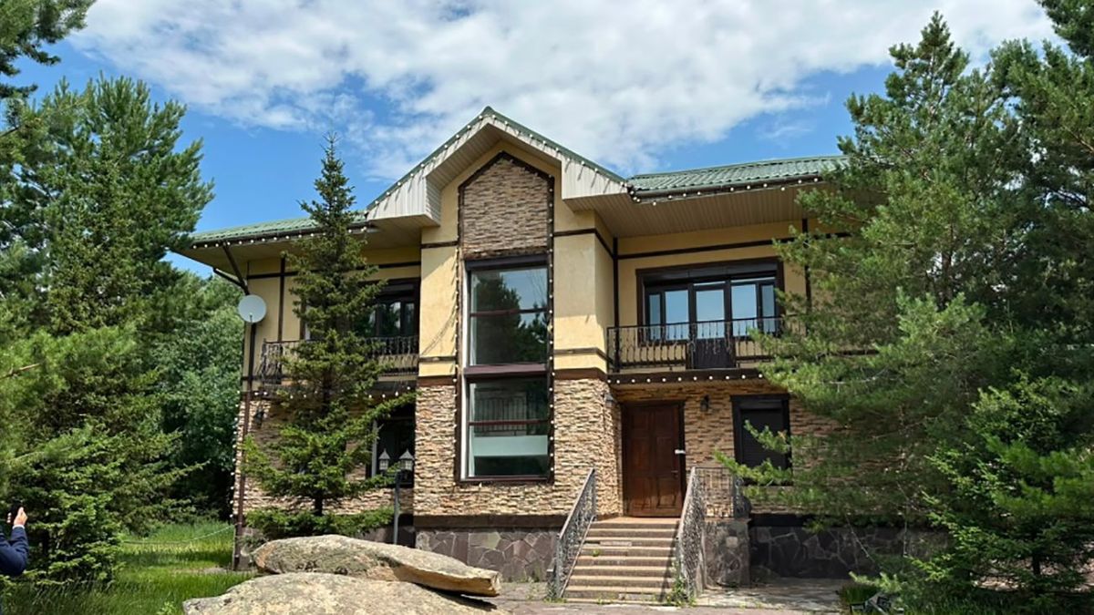 Returned Assets: Luxury Cottage in Astana Sold at Auction for 353 Million Tenge