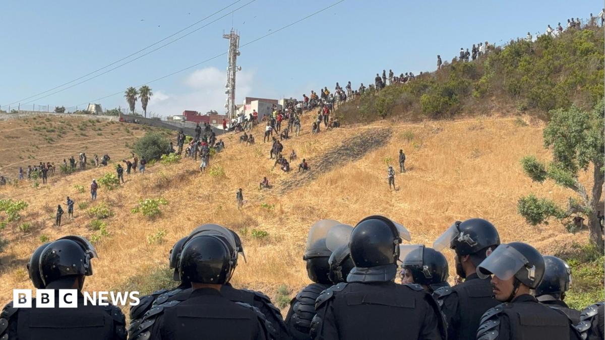 Fas, Ceuta'ya geçmeye çalışan göçmenleri yakaladı