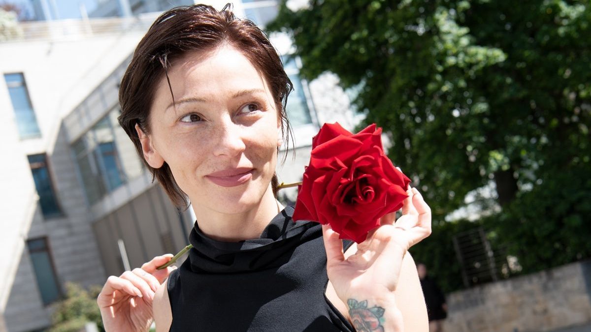 Nastya Ivleeva Shows Off Short Hair Photos She Long Kept Hidden