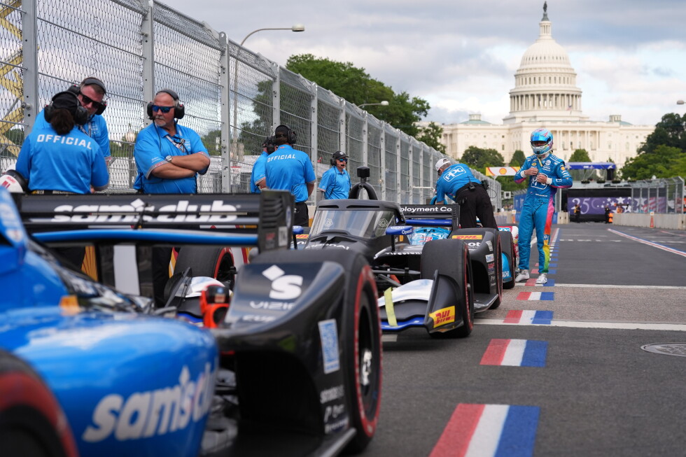 Трамп проедет на президентском лимузине перед гонкой IndyCar