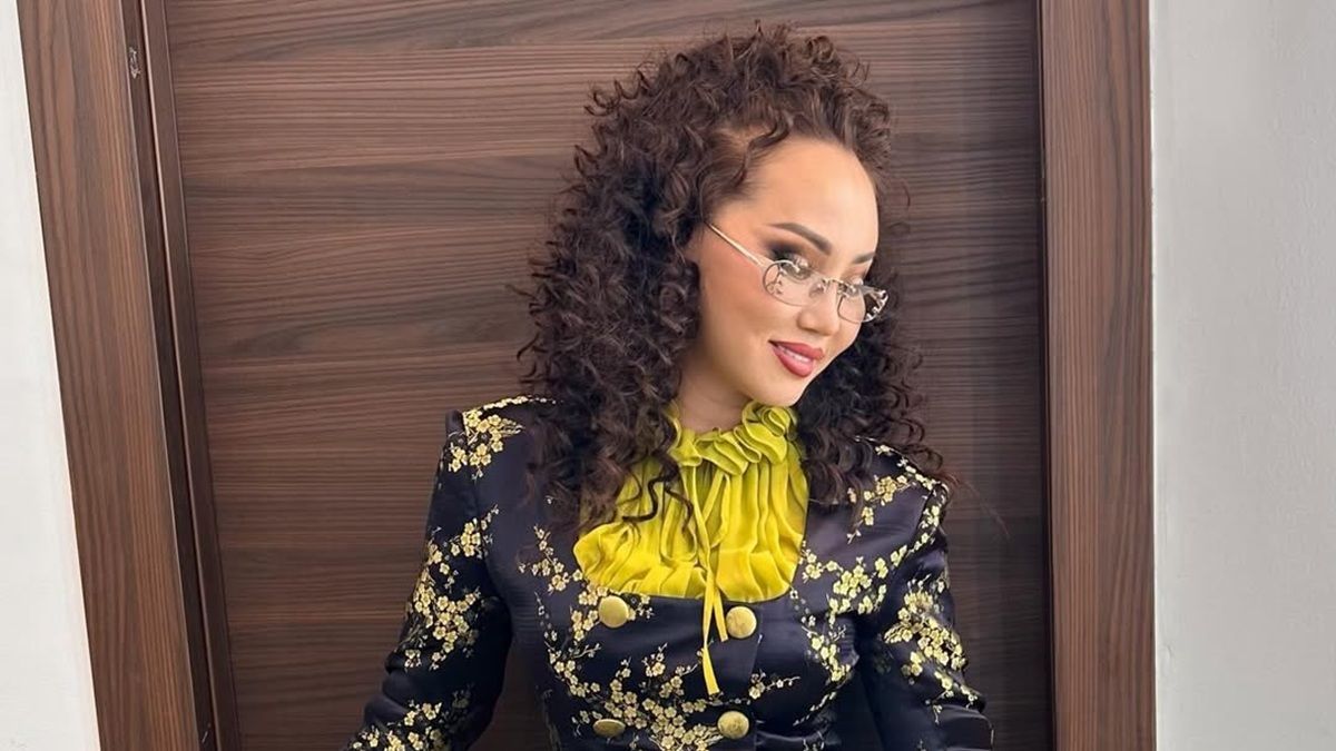 Bayana Alaguzova on Fireworks at KeshYOU's Anniversary Concert in Astana