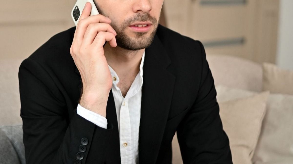 Қазақстандықтарға iPhone ұтысы туралы қоңырау шалған: алаяқ клиенттер базасын иемденген