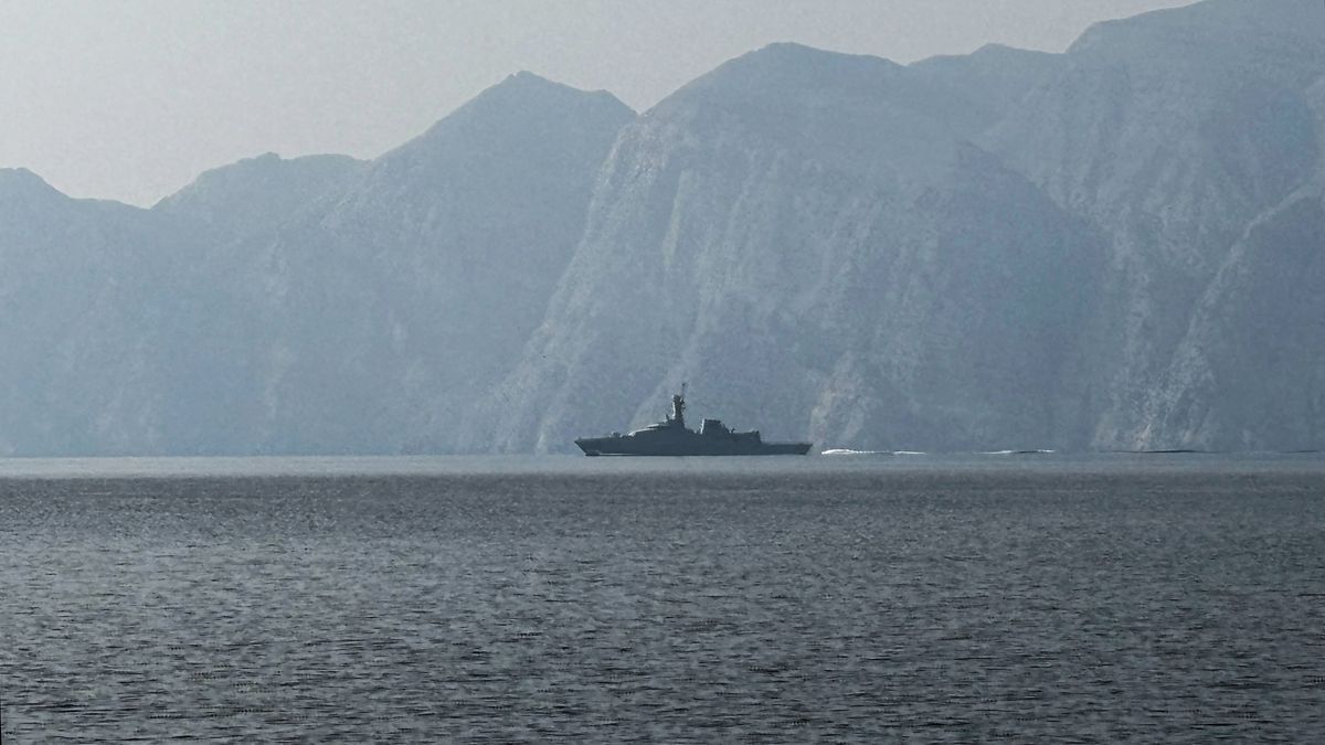 Иран мен Оман Ормуз бұғазындағы кеме қатынасынан түсетін табысты бөлісуді келісті