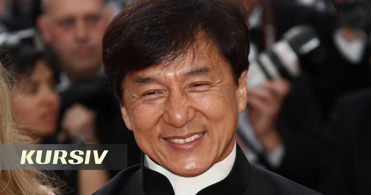 Джеки Чан «Доспехи бога» түсірілімінде қазақ халық аспаптарымен ән айтты