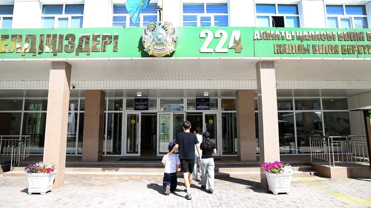 «Таза Қазақстан»: Алматыда GREEN UP экологиялық жобасы іске қосылды