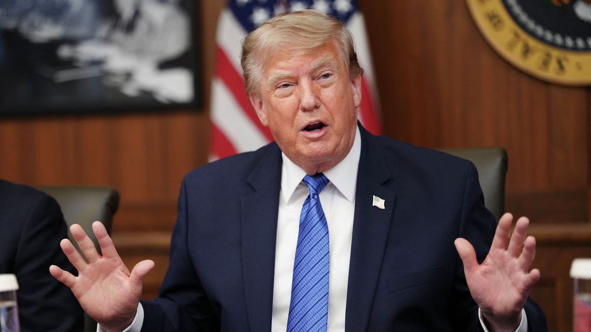 Трамп Голливудты «толық апат» деп атап, киноиндустрияға салық жеңілдіктерін ұсынды