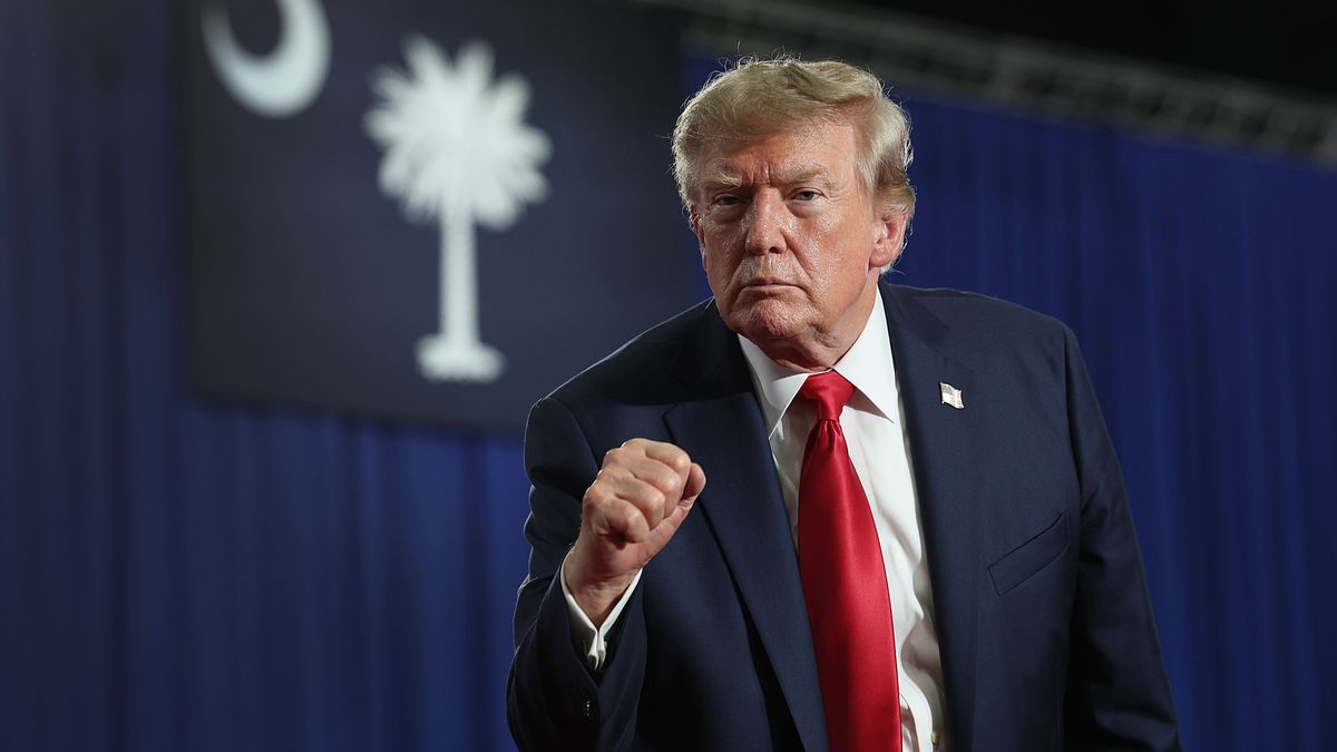 Трамп Ақ үйдегі бал залын салуға Жоғарғы соттан рұқсат алды