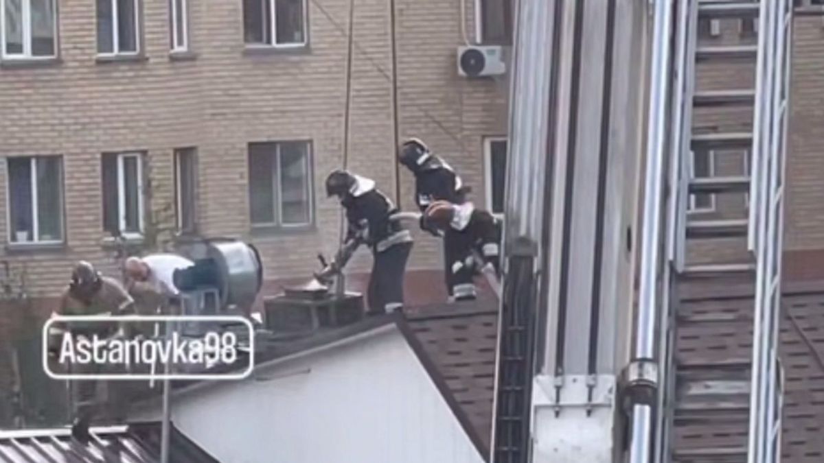 Дым над крышей здания в Астане: в ДЧС объяснили, что горело на Иманова