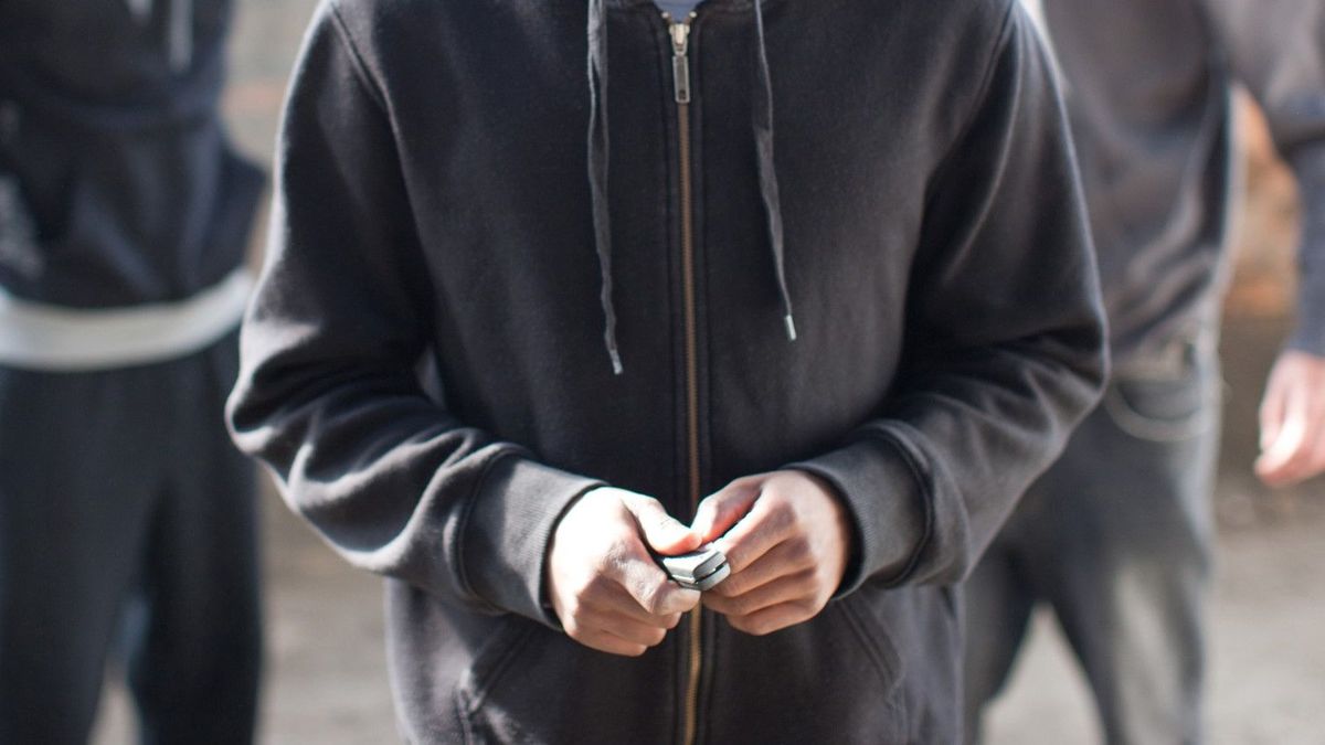 Kazakhstan's Interior Ministry Clarifies Knife Carry Rules: Blade Length Limit