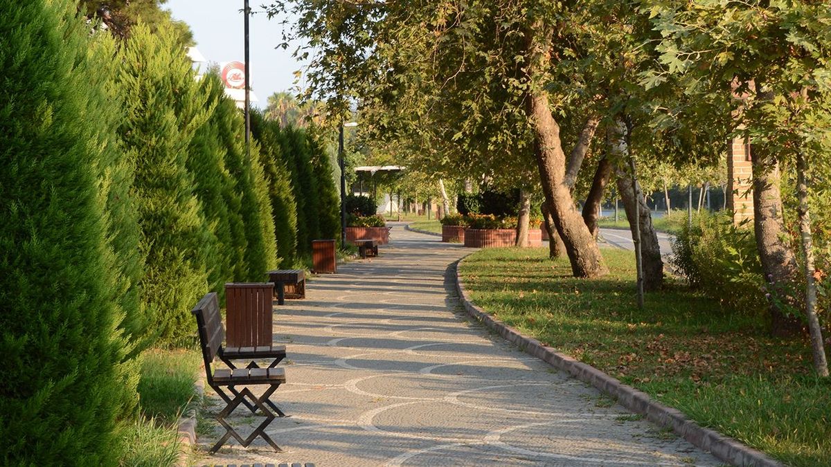 Almaty to Seize Over 20 Plots for Park at Nazarbayev-Al-Farabi