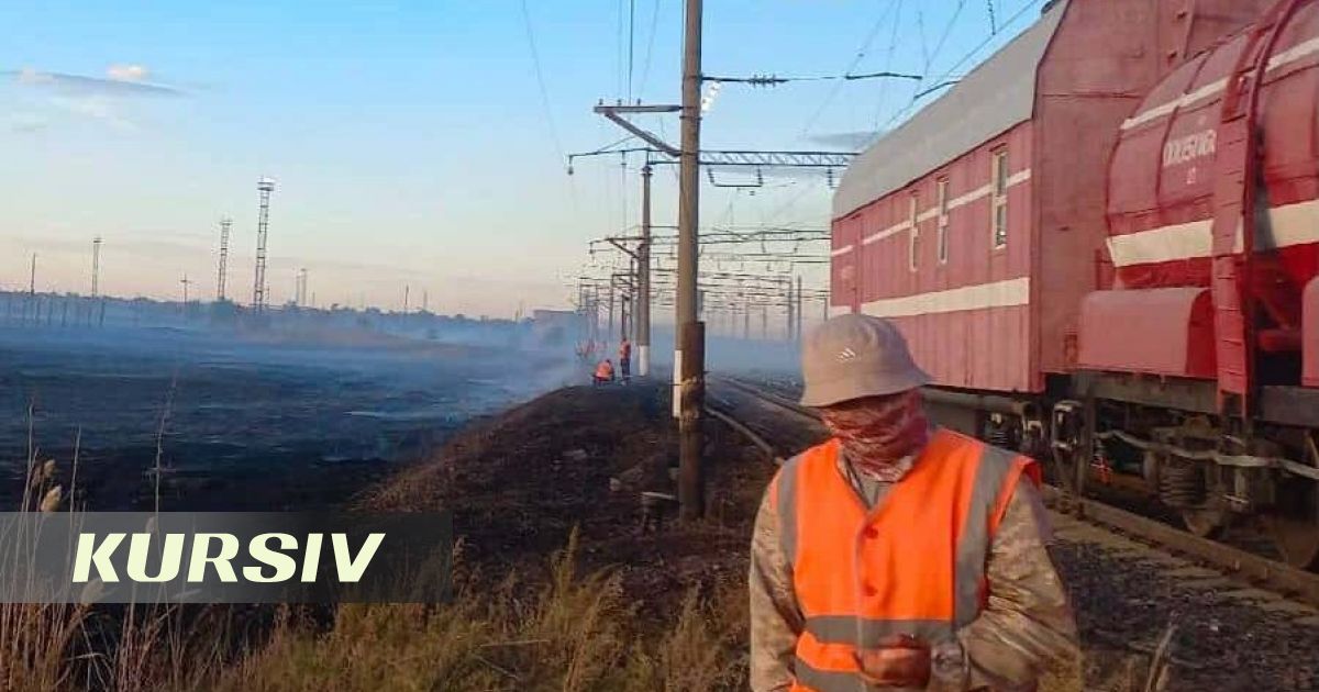 Karaganda'da demiryolu yakınındaki sazlık 6 saatte söndürüldü