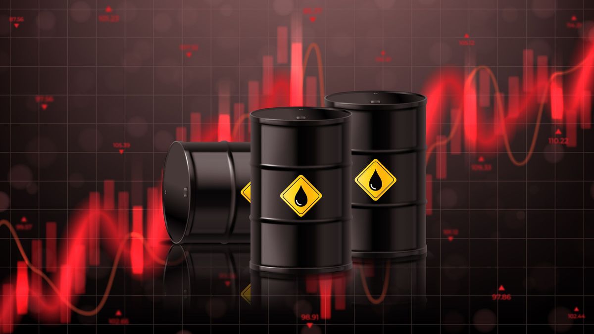 Expensive Oil Forces Global Rate Hikes, Kazakhstan Charts Its Own Course